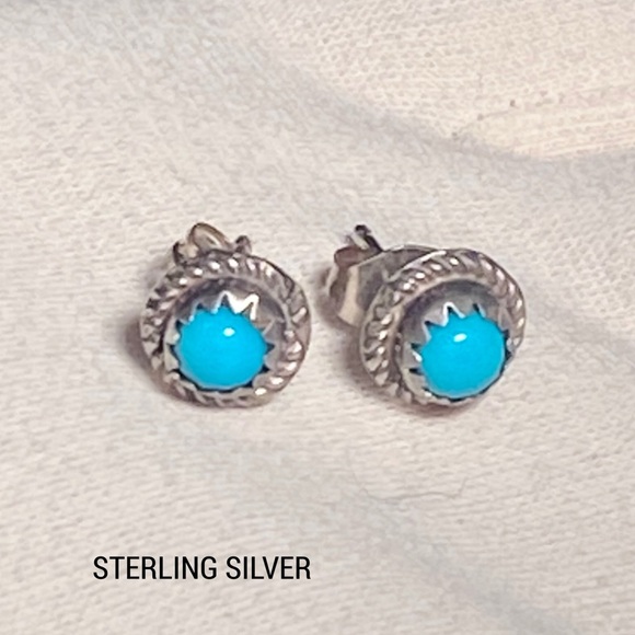 Zuni Serena Sanchez Sterling Silver & Turquoise Petit Snake Eye Post Earrings - Picture 3 of 9
